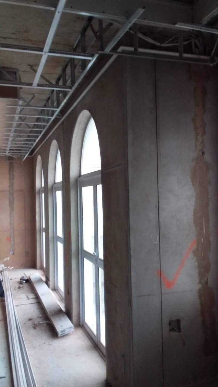 Commercial audio and announcement system planning for clear communication