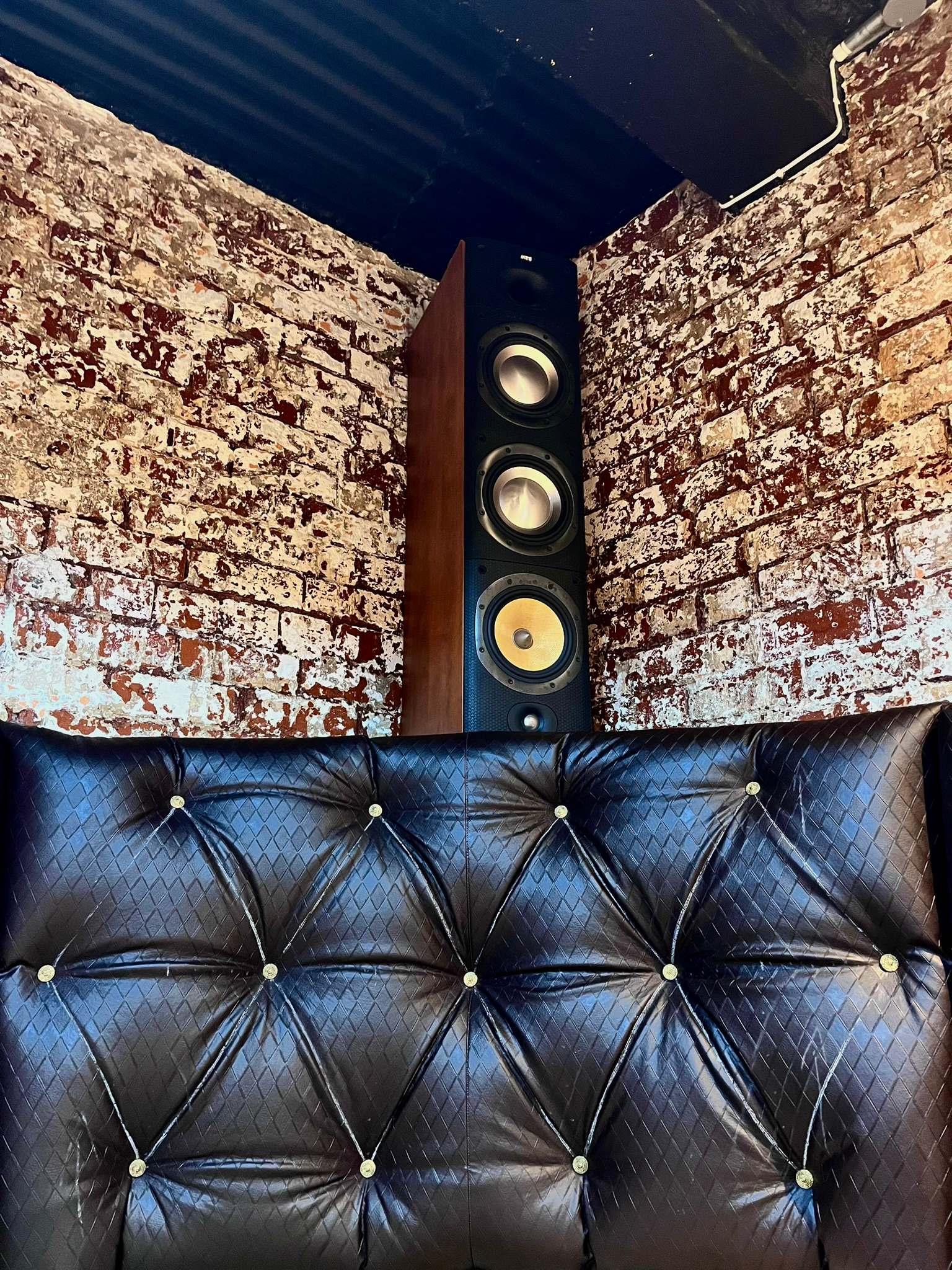 DG Technologies heritage entertainment room build detail: B&W Speakers Above the Couch Position